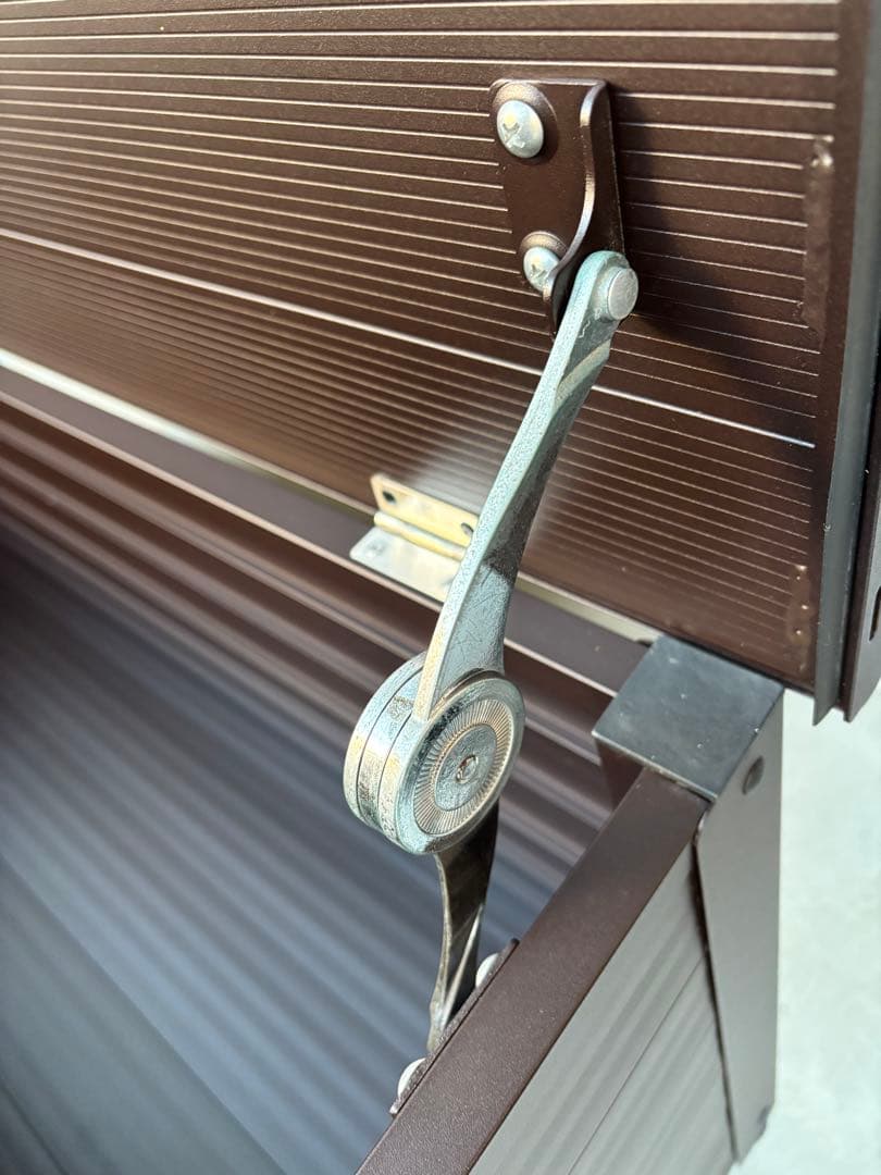 【グリーンライフ】ベンチ　ストッカー　屋外　防水　ブラウン　114cm 物置き