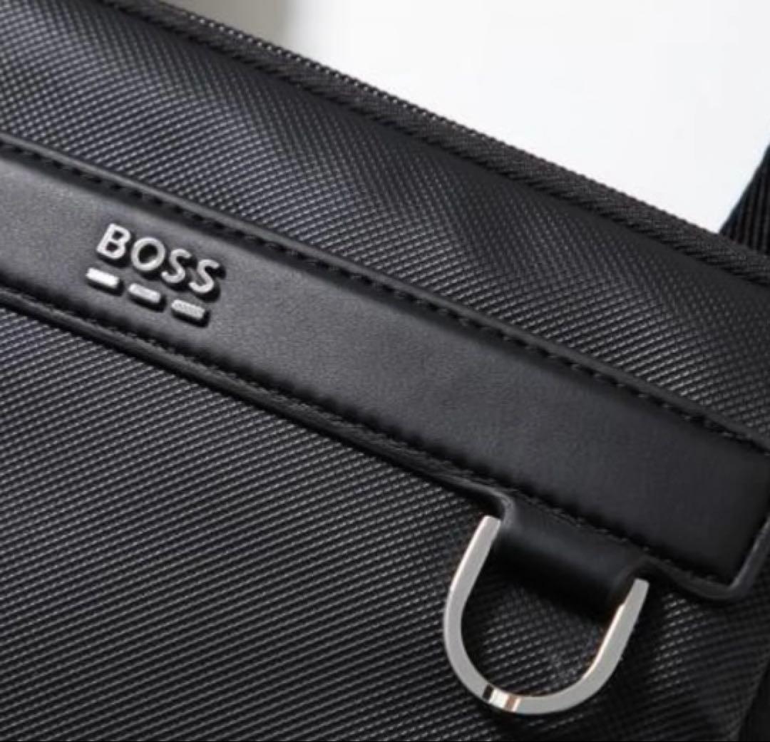 ２月１５日までの限定HUGO BOSS ショルダーバックブラック