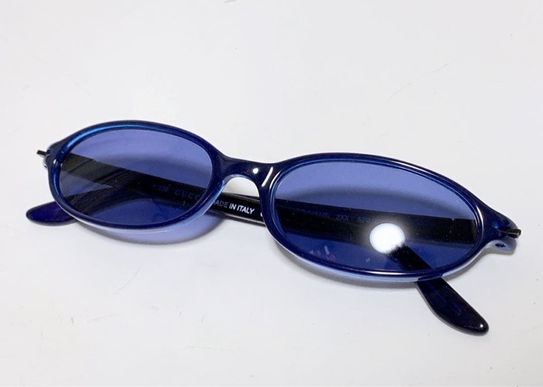 GUCCI ブルーサングラス ケース付き