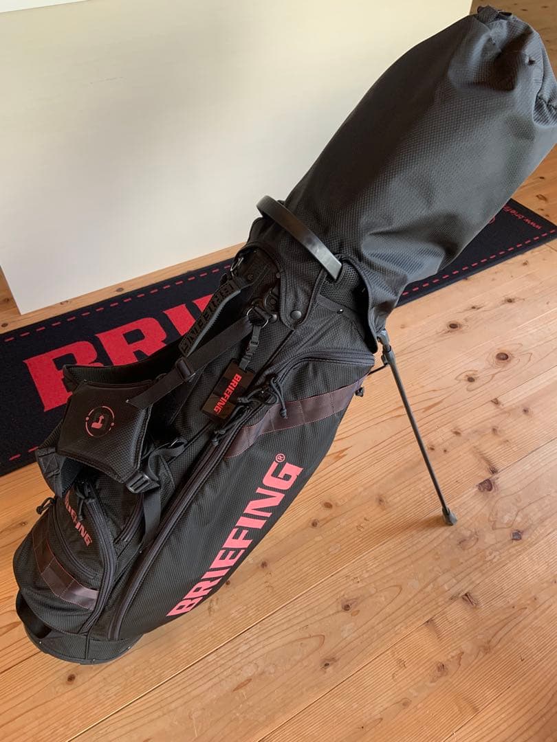BRIEFING ゴルフキャディバッグ ネームプレート付ヘッドカバーセット