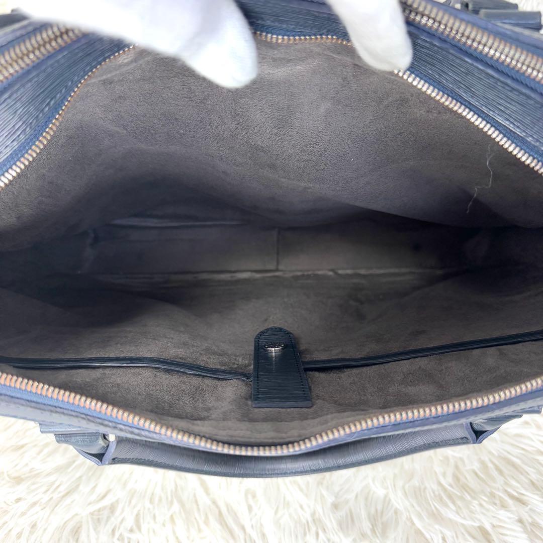 ペッレモルビダ 2室 キャピターノ ブリーフケース ビジネスバッグ レザー 紺