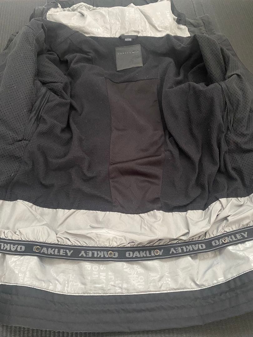 Oakley スノーボードジャケット　ブラック