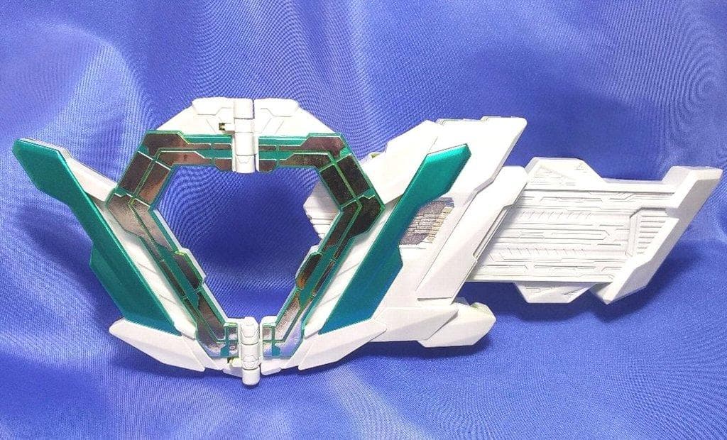 仮面ライダーゼロワン　イズ風ドライバーセット（発光＆重塗装＆音量ブースト）