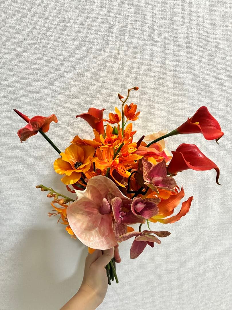 【引越しのため今月処分】オレンジ赤色プリザーブドフラワーブーケ　ブートニア