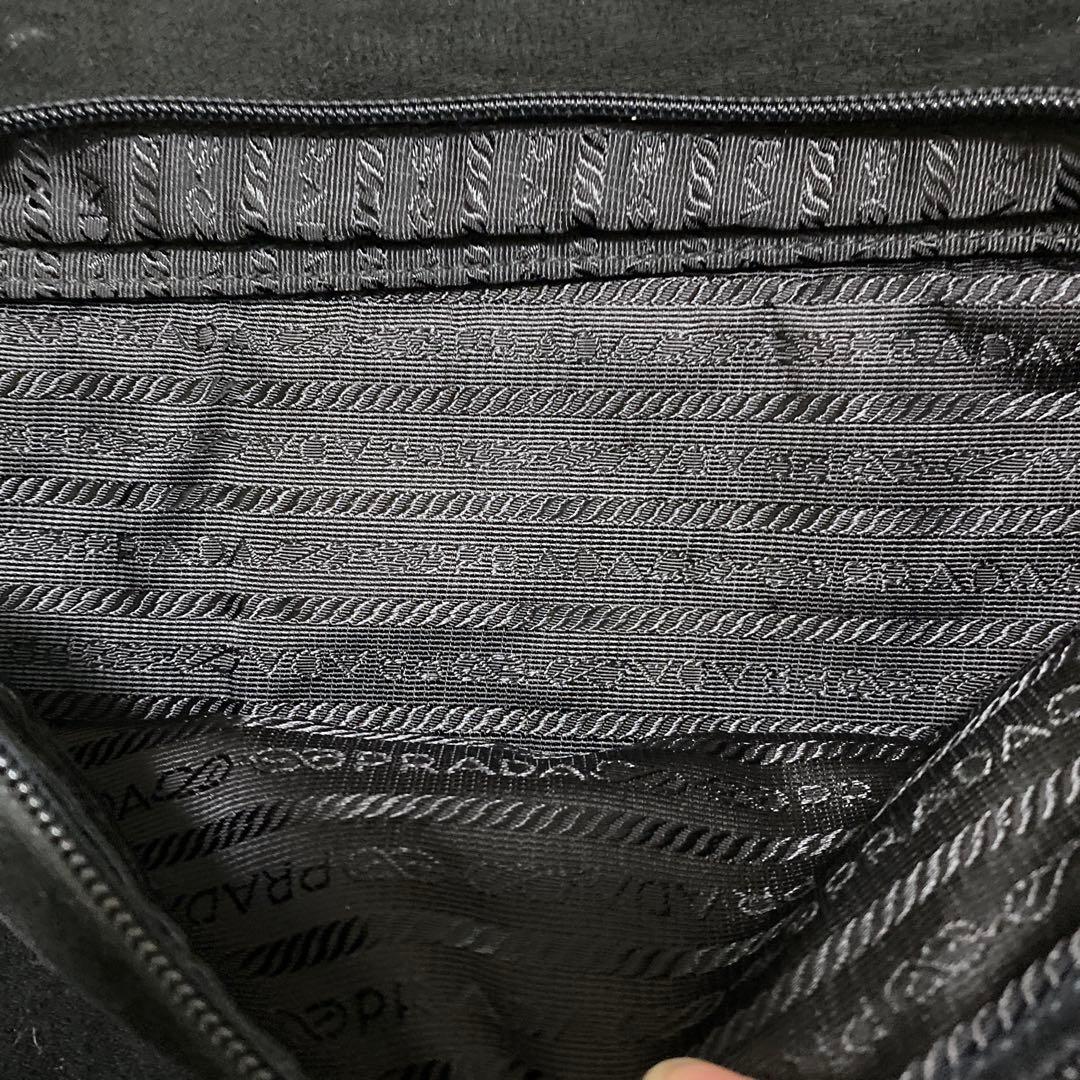 PRADA ブラック ショルダーバッグ