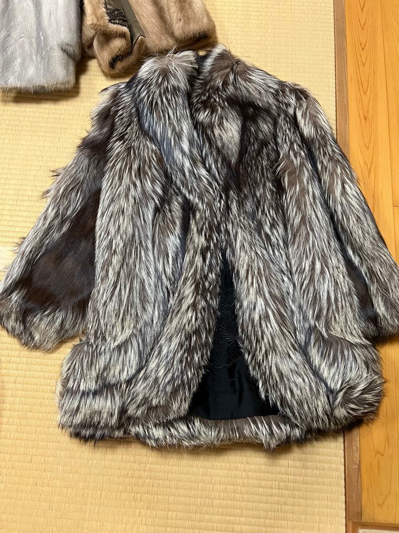 SAGA FOX グレー系ファーコート