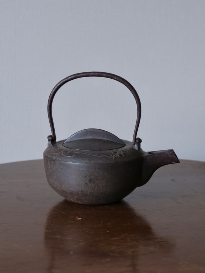 釜師高橋敬典　燗鍋　梅文　銚子　人間国宝　染付替蓋あり　酒道具　鉄瓶　Q2152