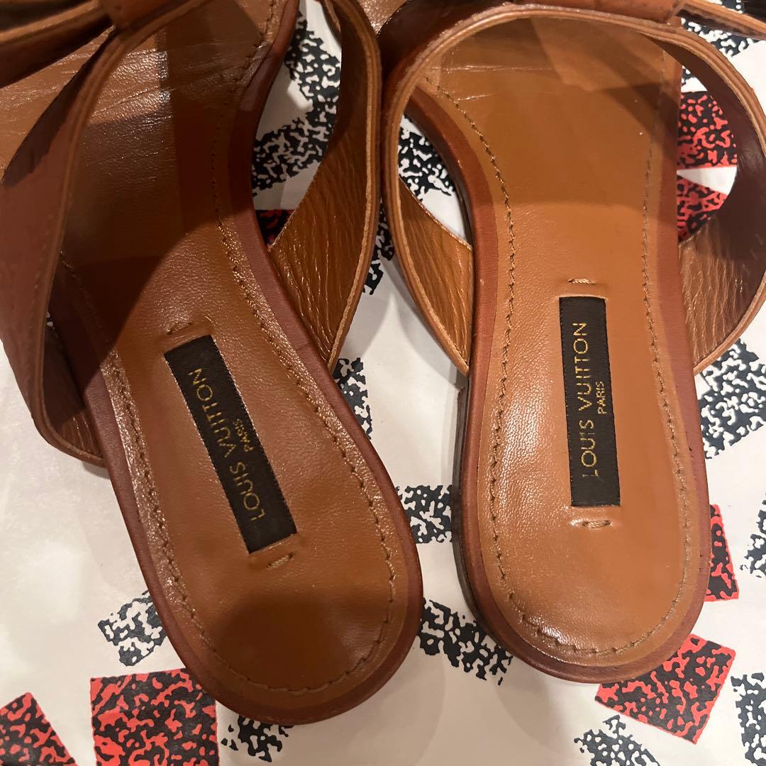 なな Louis Vuitton ブラウン サンダル