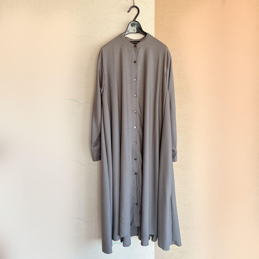 2025FW mizuiroind T/Rスタンドカラーフレアワンピース