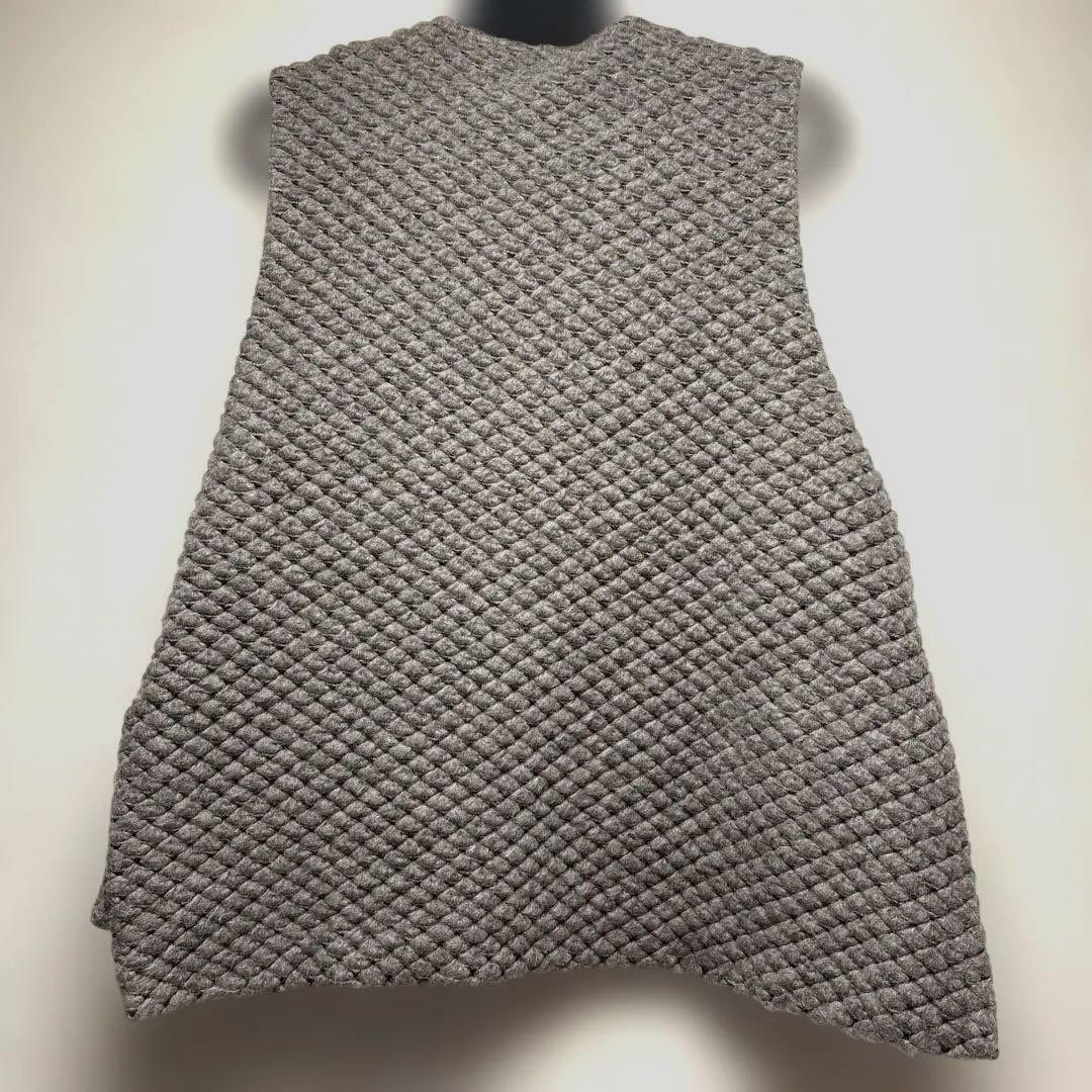 【LE PHIL】　Vネック　ベスト