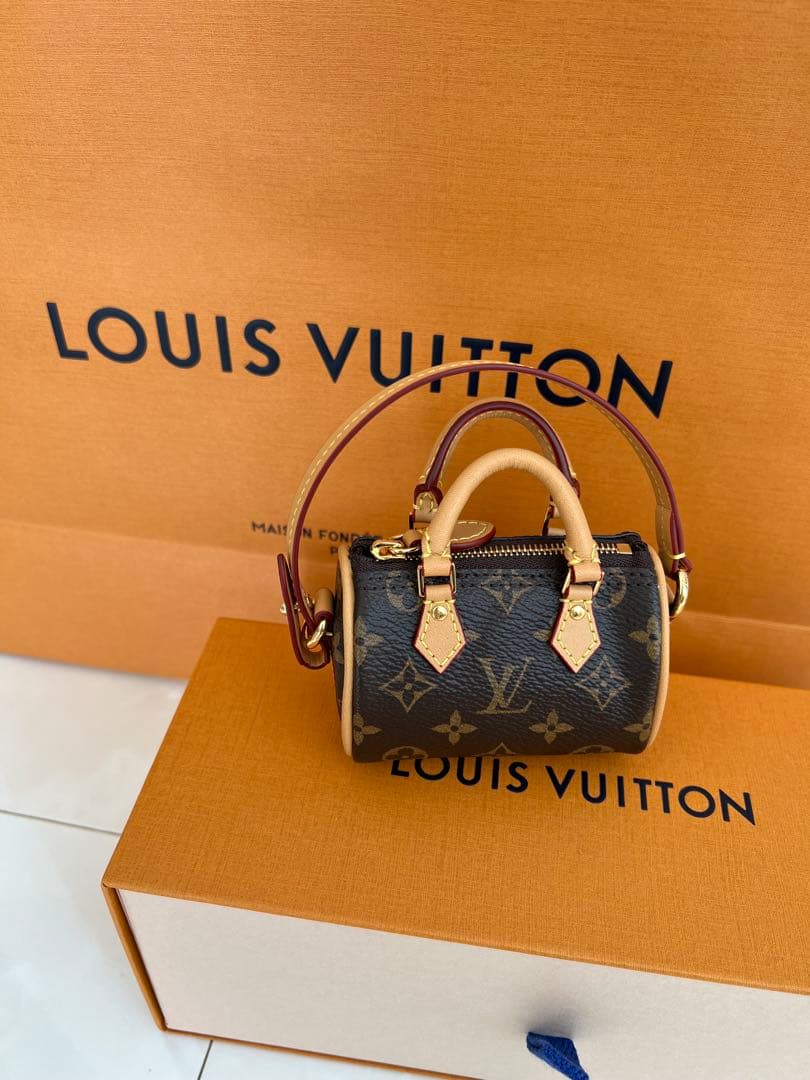 LOUIS VUITTON キーホルダー、チャーム