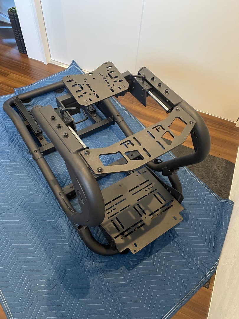 TR8 Pro レーシングコックピット 国内正規品