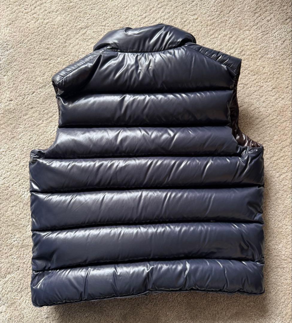 Moncler ネイビー ダウンベスト