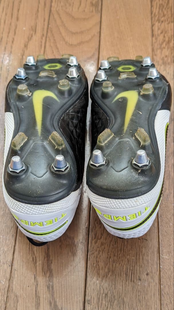 ナイキ ティエンポレジェンド8 SG ACC　サッカースパイク　NIKE