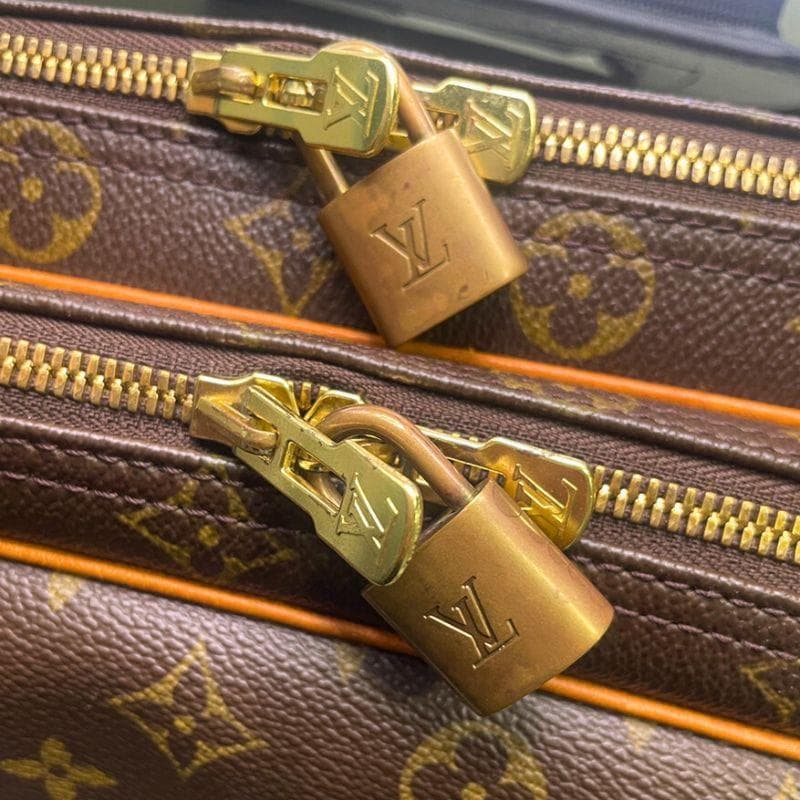 LOUIS VUITTON ルイヴィトン ショルダーバッグ リポーターGM