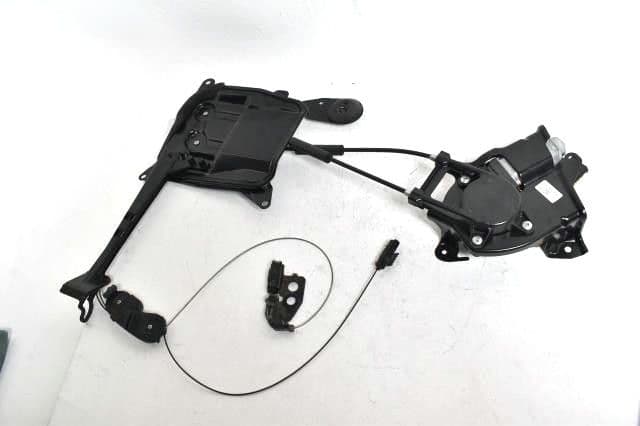 ★ヴォクシー VOXY ZRR70W 右パワースライドドアモーター★