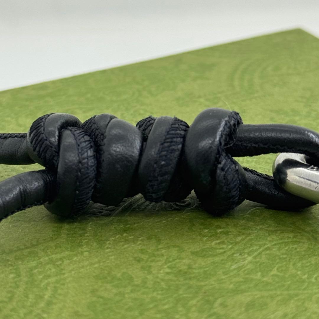 ボッテガヴェネタ トライアングル キーリング 黒 076012