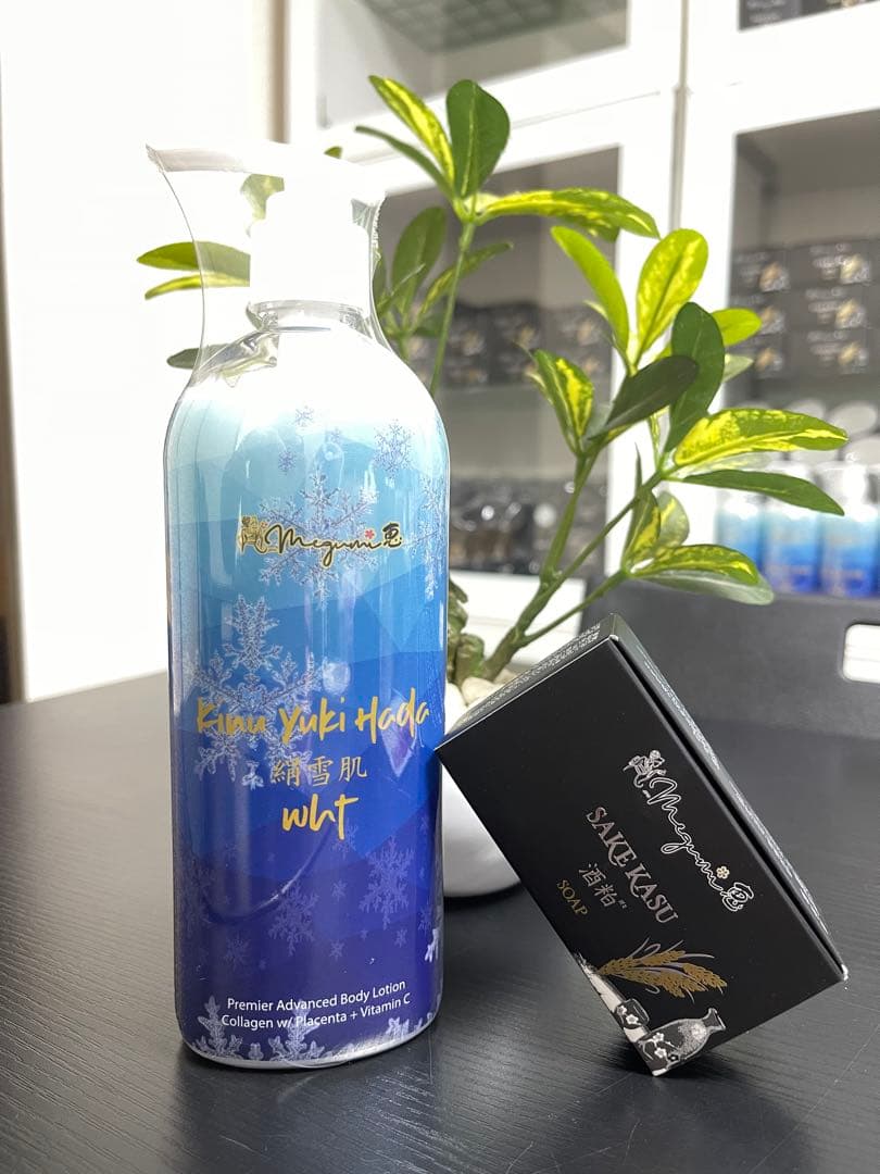 雪肌美白ボディローション 350mL