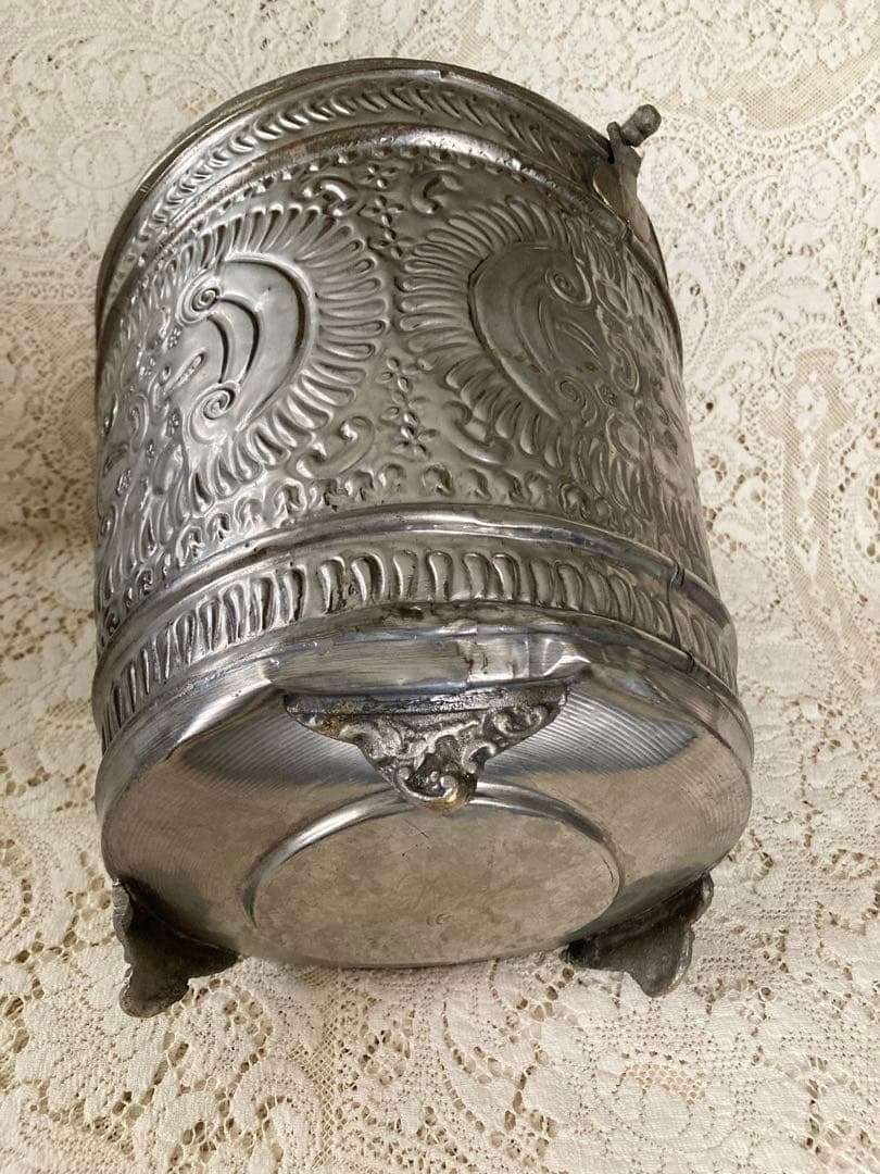 再値下　英国ヴィンテージ　味わい&存在感♪ブリキ打出し装飾インテリアバケツ　難有