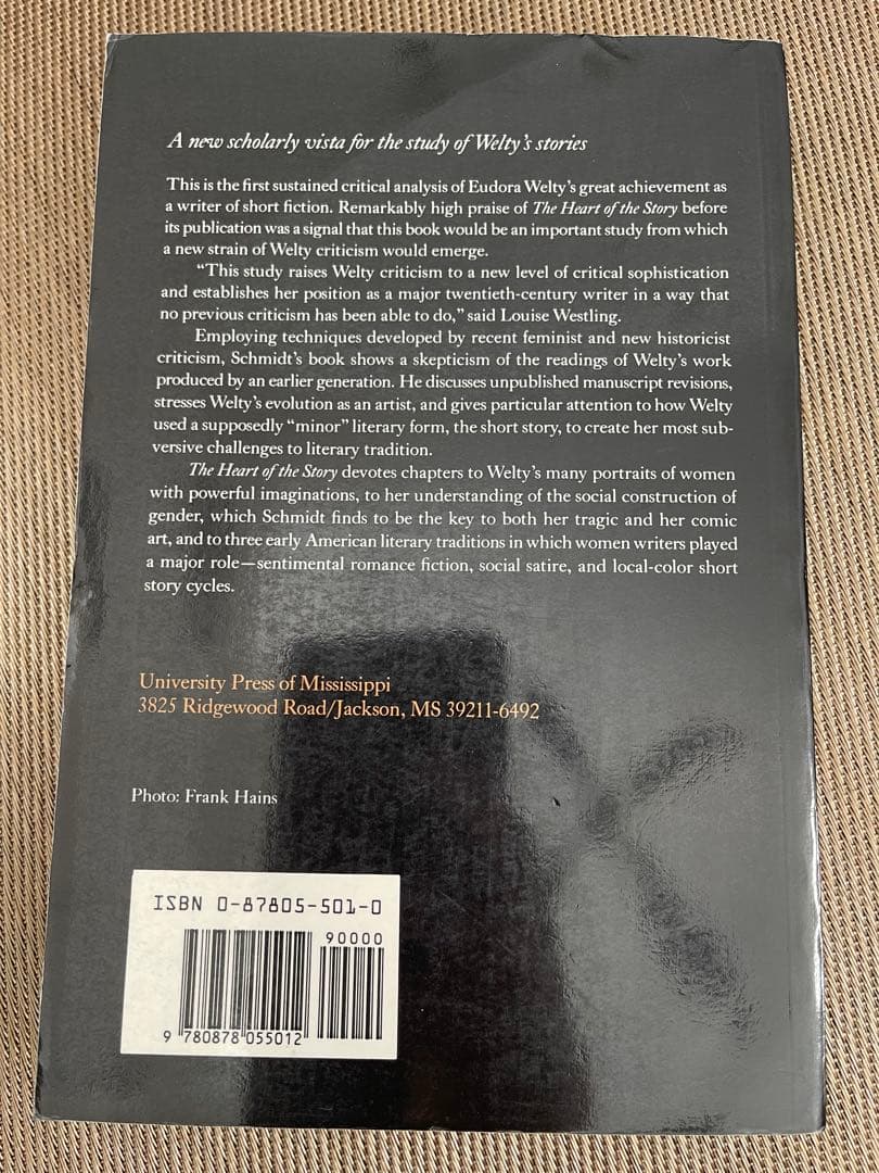 洋書 The Heart of the Story: Eudora Welty