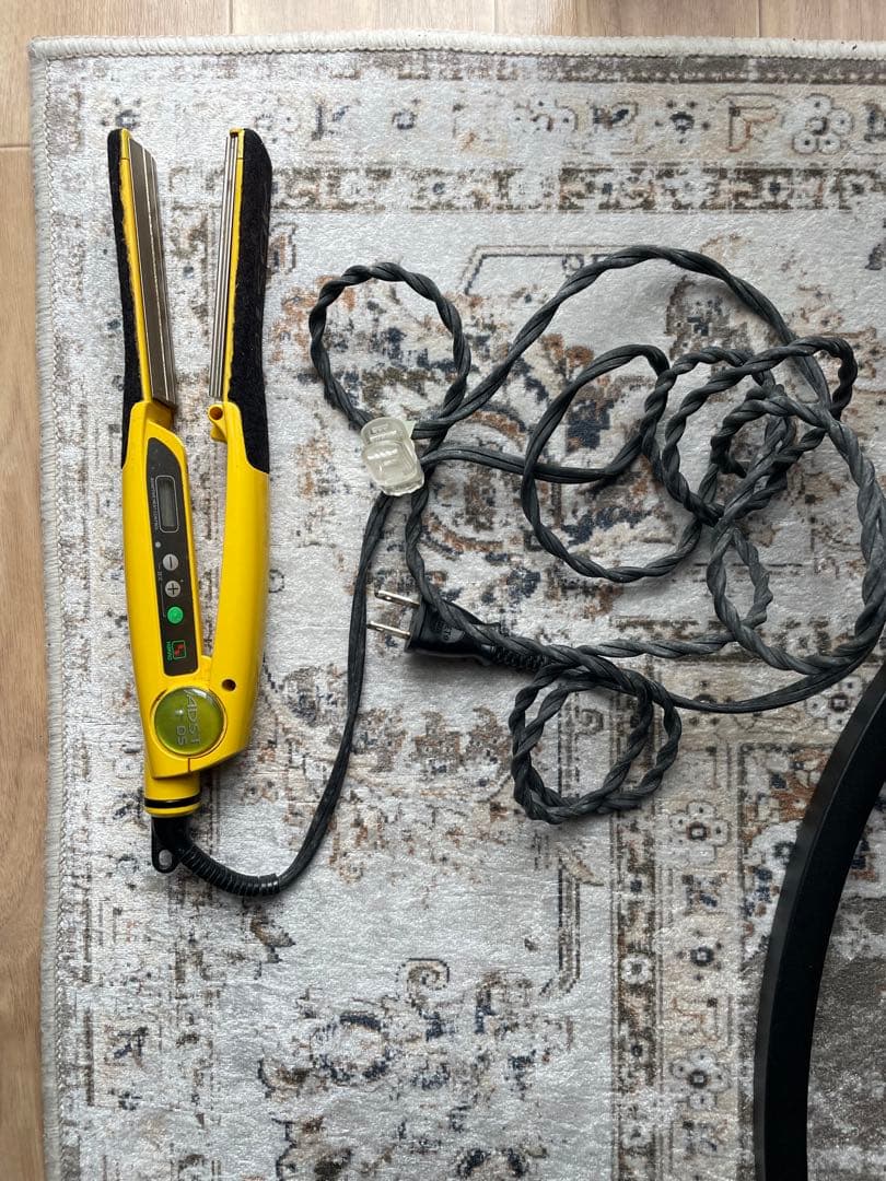 【売り切り】ADST DSR ストレートヘアアイロン イエロー