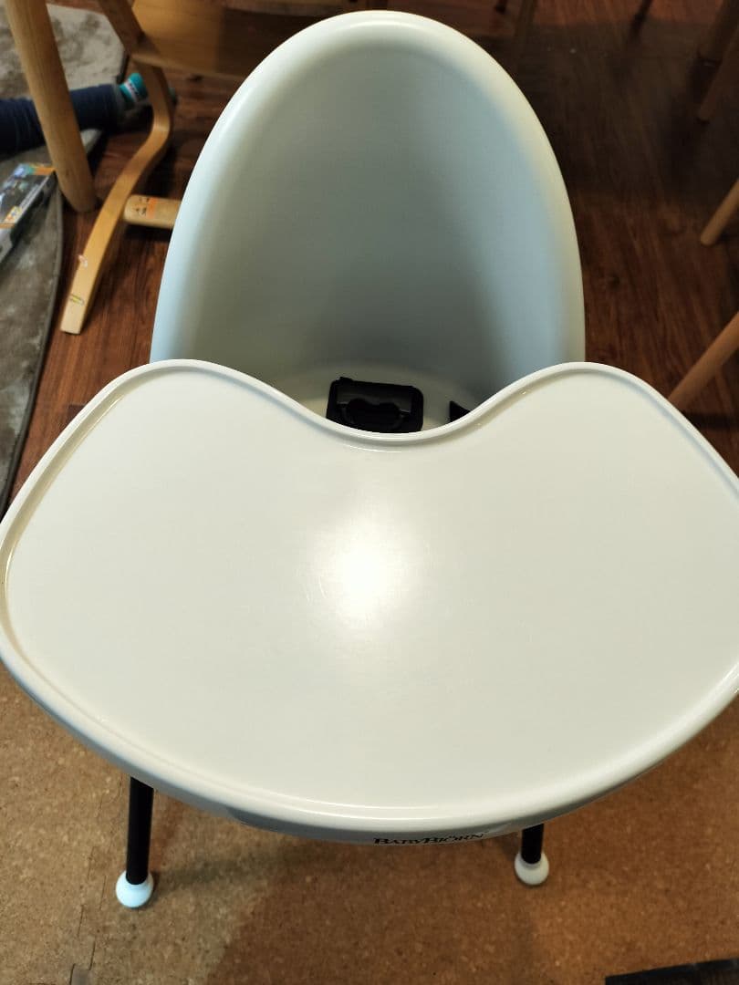 【値下げしました】ベビービョルン　ベビーチェア　ホワイト