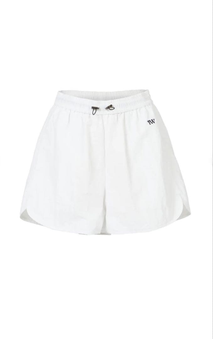 tw 亘つぐみ　ショートパンツ