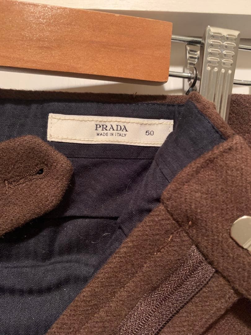 新年セールpradaのパンツ