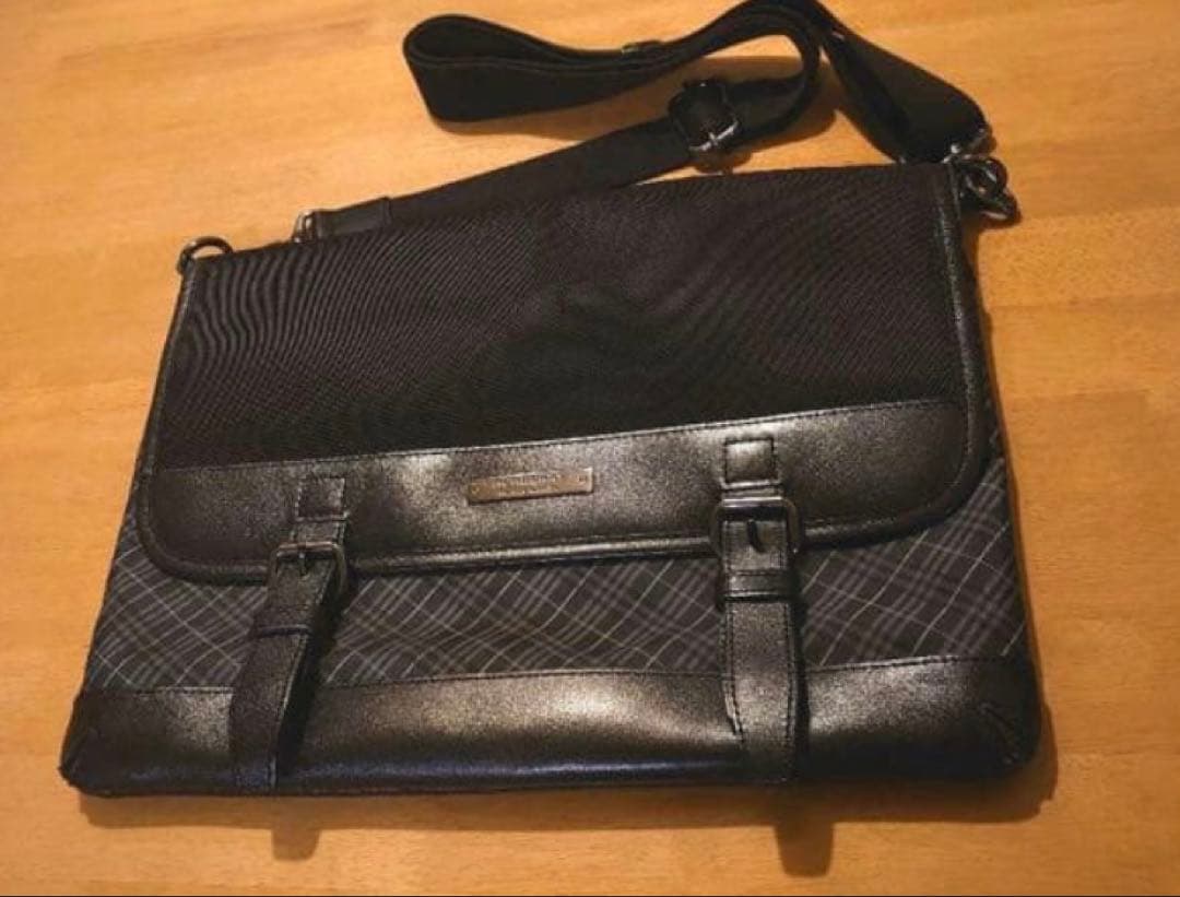 J.K.【新品未使用】バーバリーブラックレーベル本革ショルダーバッグ