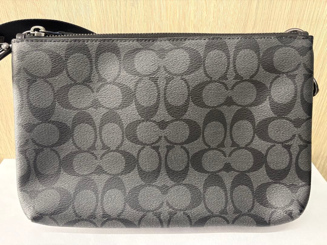 COACH コーチ エヴァレット クロスボディ ショルダーバッグ 美品