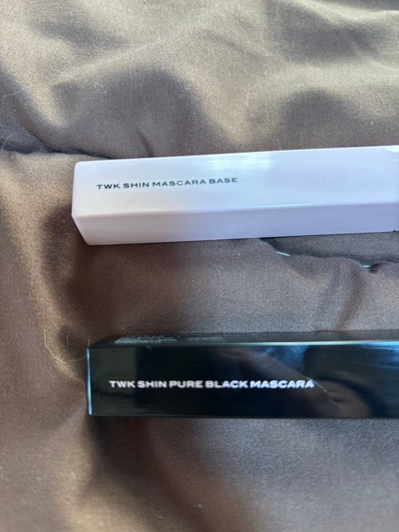 TWK シン ピュアブラック マスカラ & ベース セット
