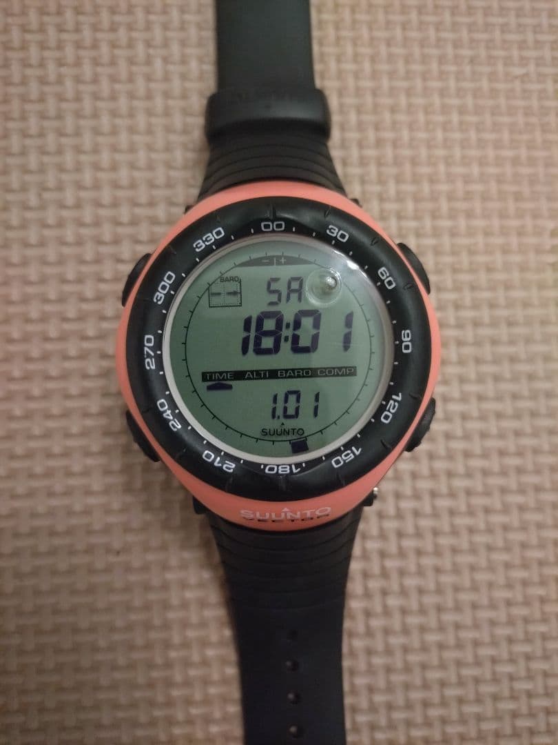 超美品 スント ベクター ピンク SUUNTO VECTOR pink