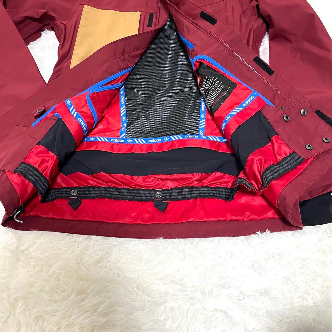 adidas エリック・ジャクソン　シグネチャーモデル スノーボード　ウェア