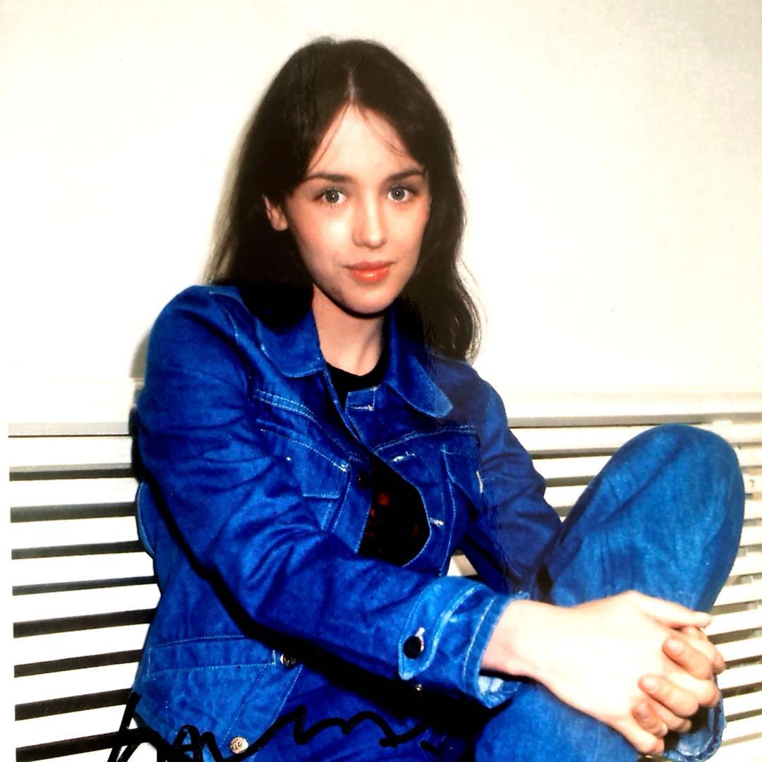 イザベルアジャーニ直筆サイン入り写真…