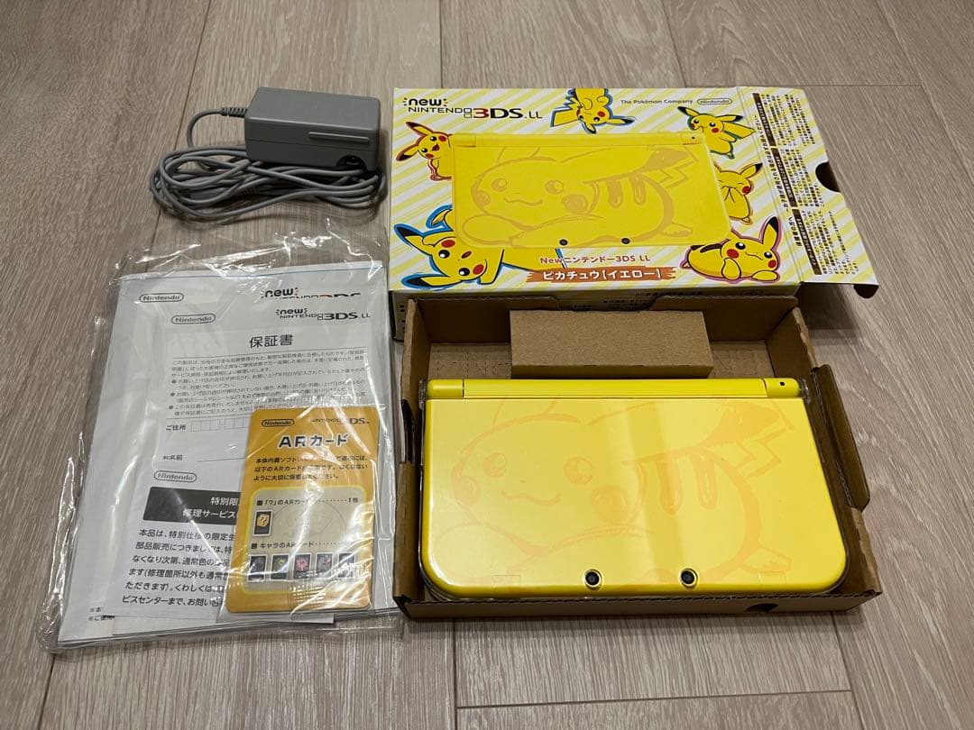 【超美品】Newニンテンドー3DS LL ピカチュウ【イエロー】