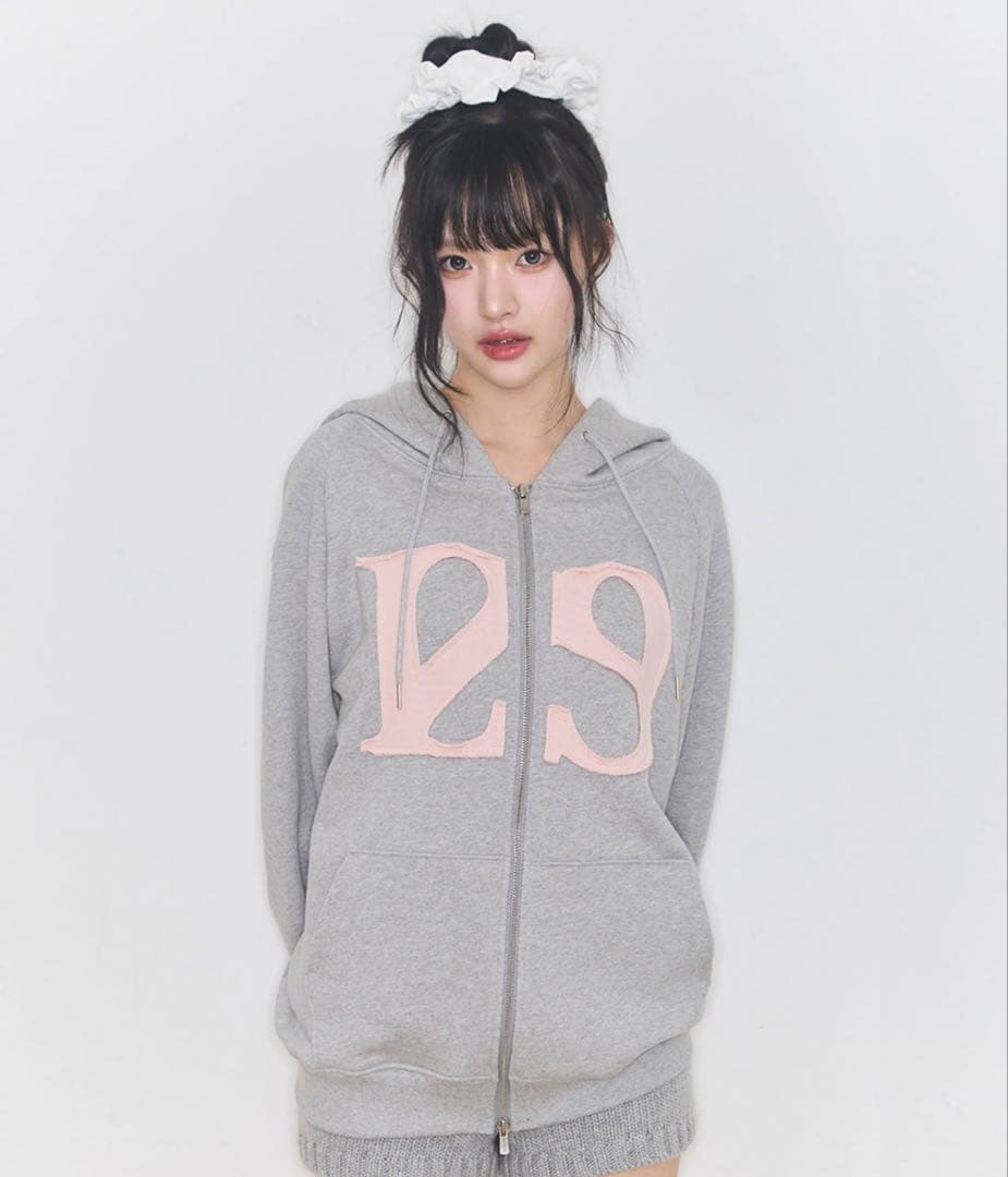 新品未使用　ILLIGOグレーパーカー