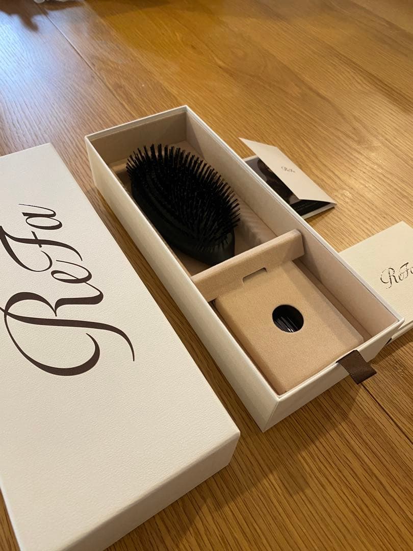 ReFa BRISTLE リファブリッスル　ヘアブラシ