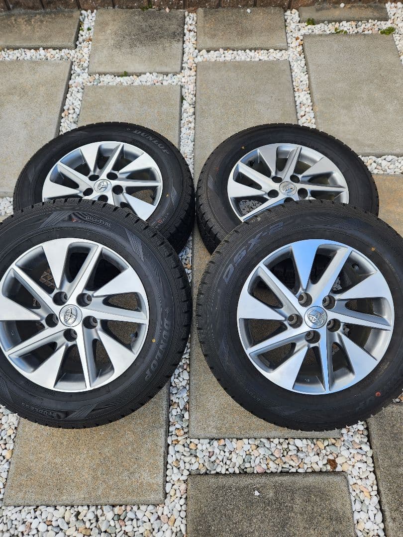16インチ DUNLOPスタッドレスタイヤトヨタ ホイールセット