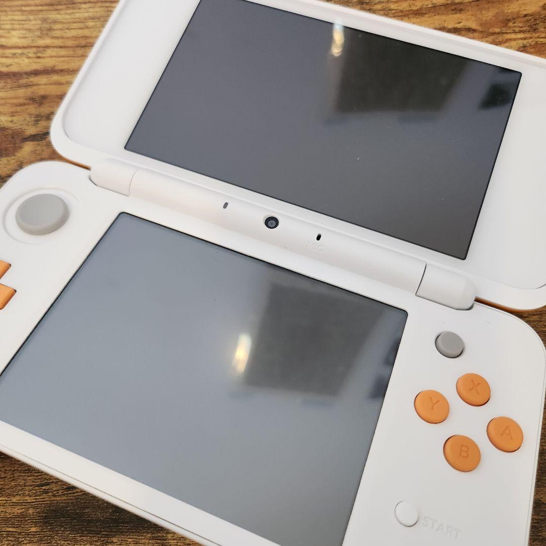 【ほぼ未使用】 Newニンテンドー2DS LL ホワイト×オレンジ