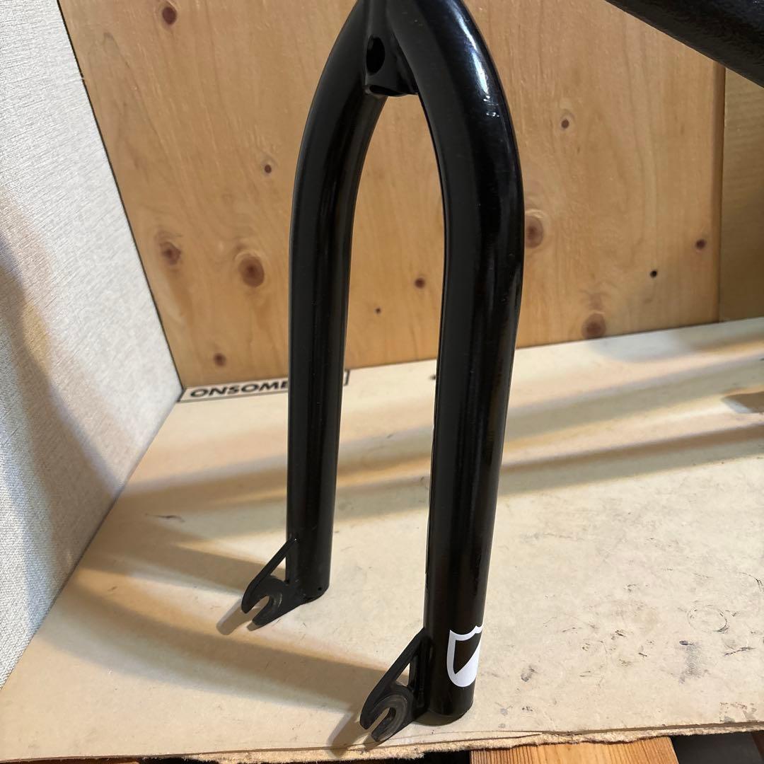 S&M Pitch Fork XLT 20” Black BMX フォーク