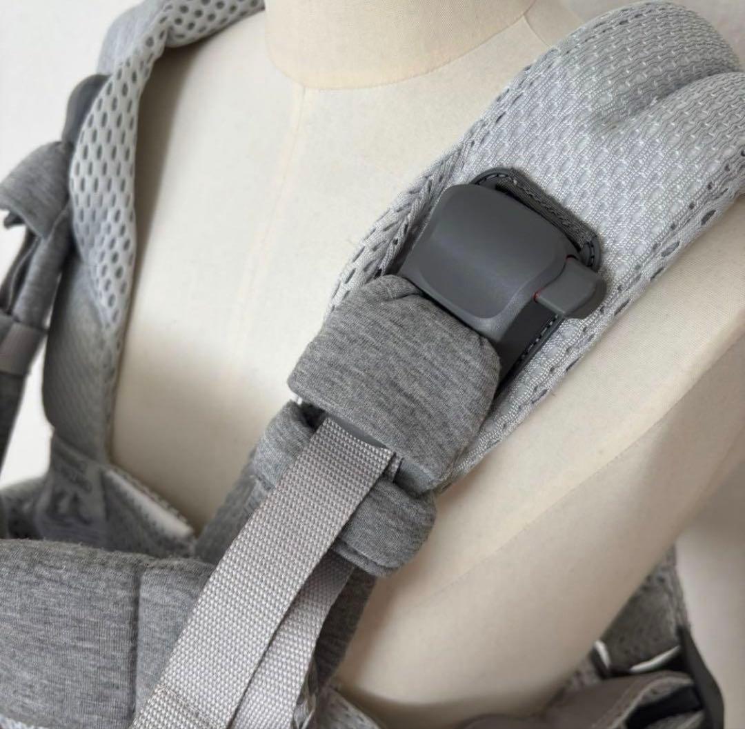 美品　ベビービョルン ハーモニー BABYBJORN 抱っこ紐 シルバー