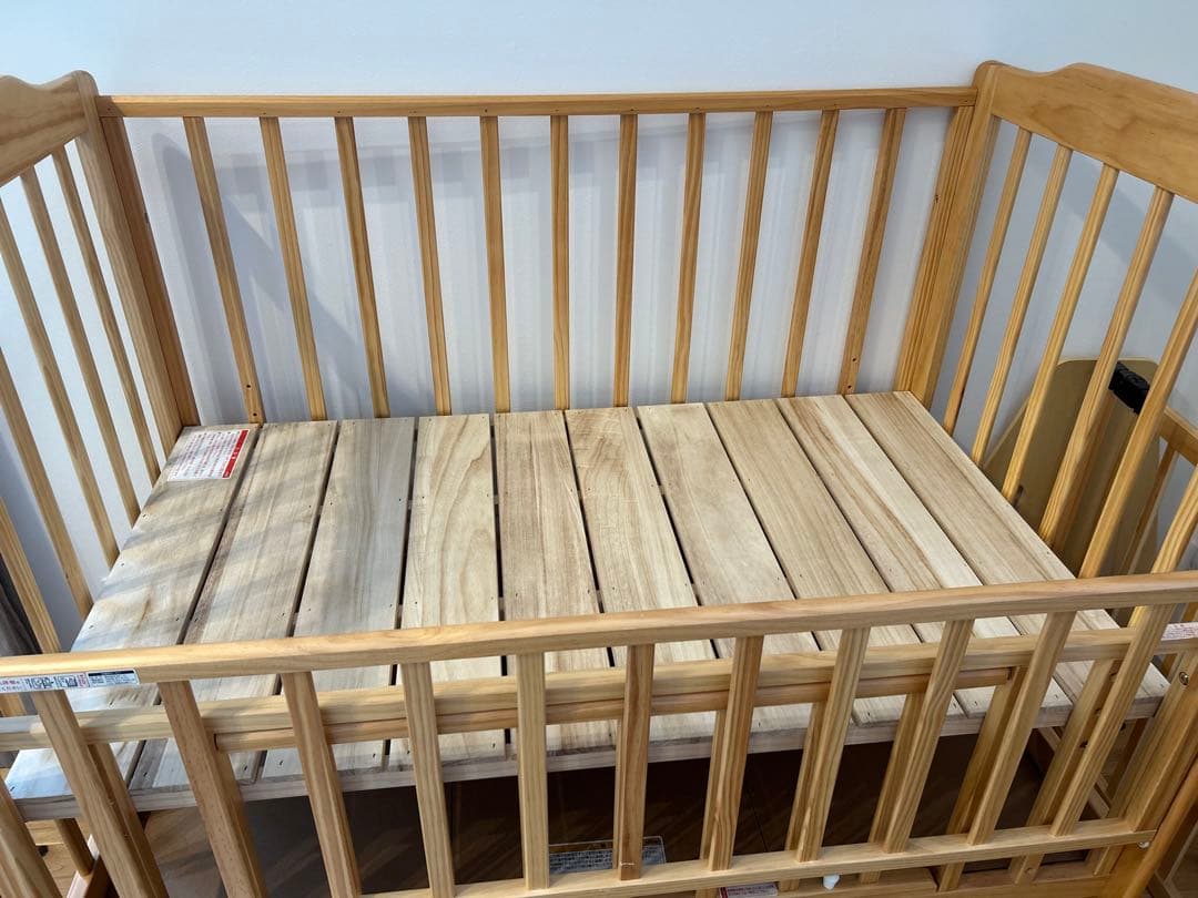 カトージ ハイシートベビーベッド（ナチュラル）