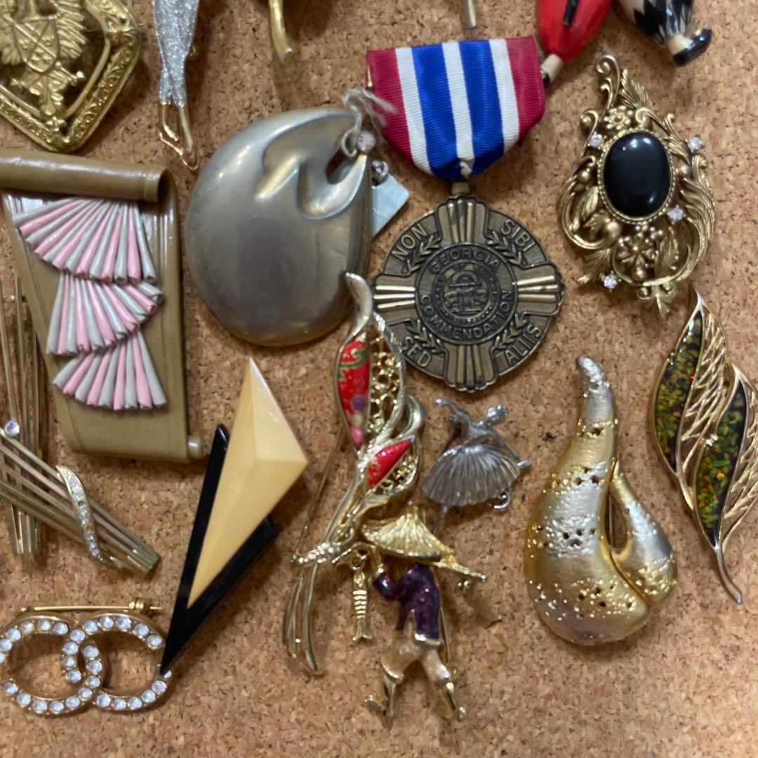 ビンテージブローチセット　69点　アンティーク　昭和　まとめ売り