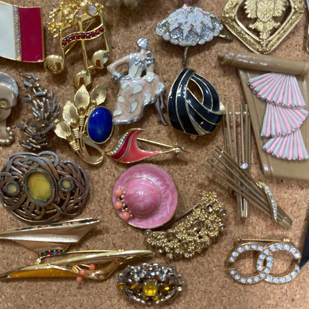 ビンテージブローチセット　69点　アンティーク　昭和　まとめ売り