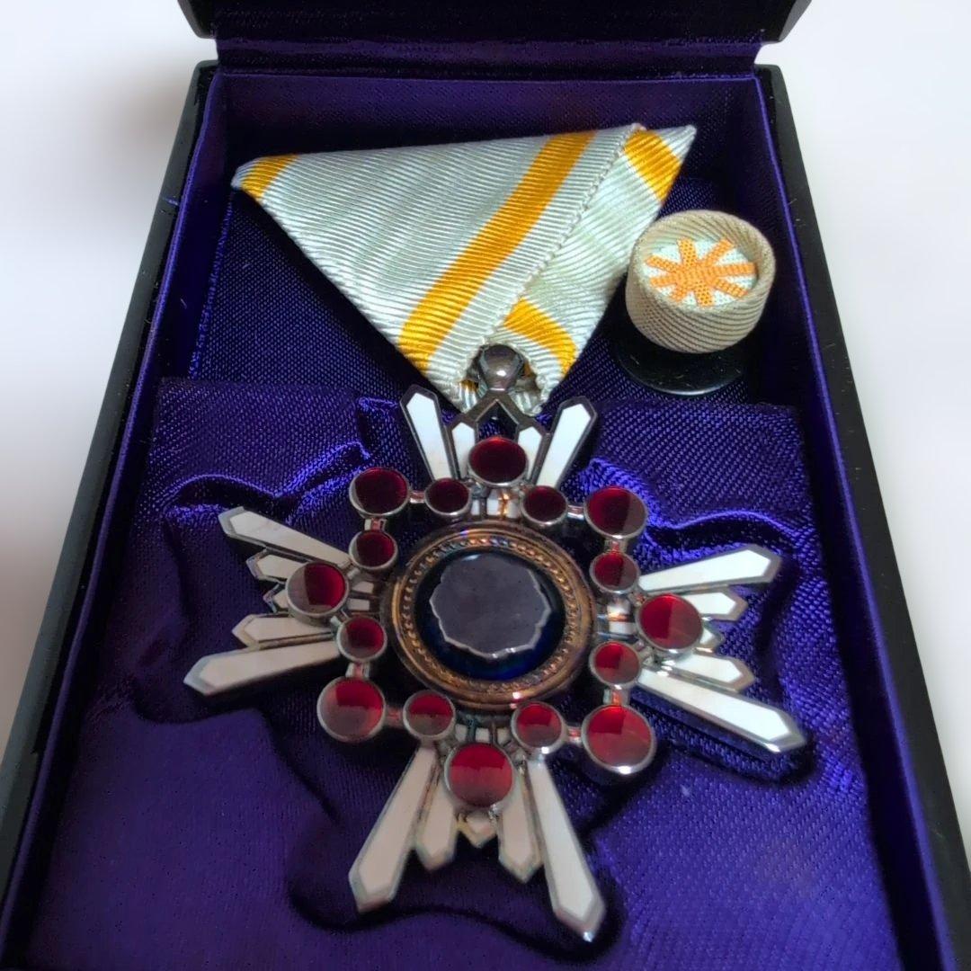 【美品】銀製 勲五等瑞宝章 勲章 旧日本軍 記章 アンティーク