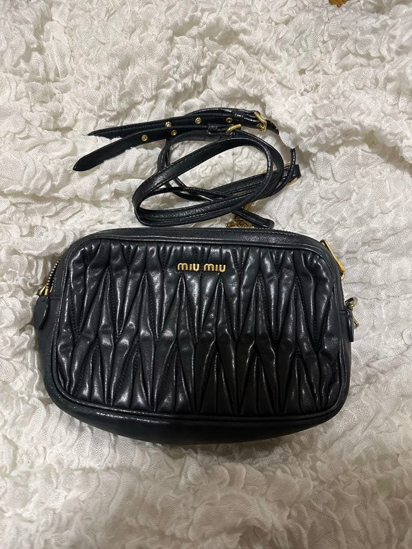 MIUMIU ミュウミュウ ショルダーバッグ マテラッセ 黒