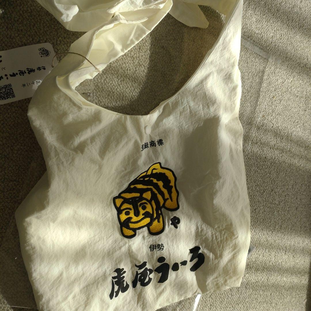 未使用　ear 虎屋ういろコラボバッグ　撥水A4対応チャーム付き