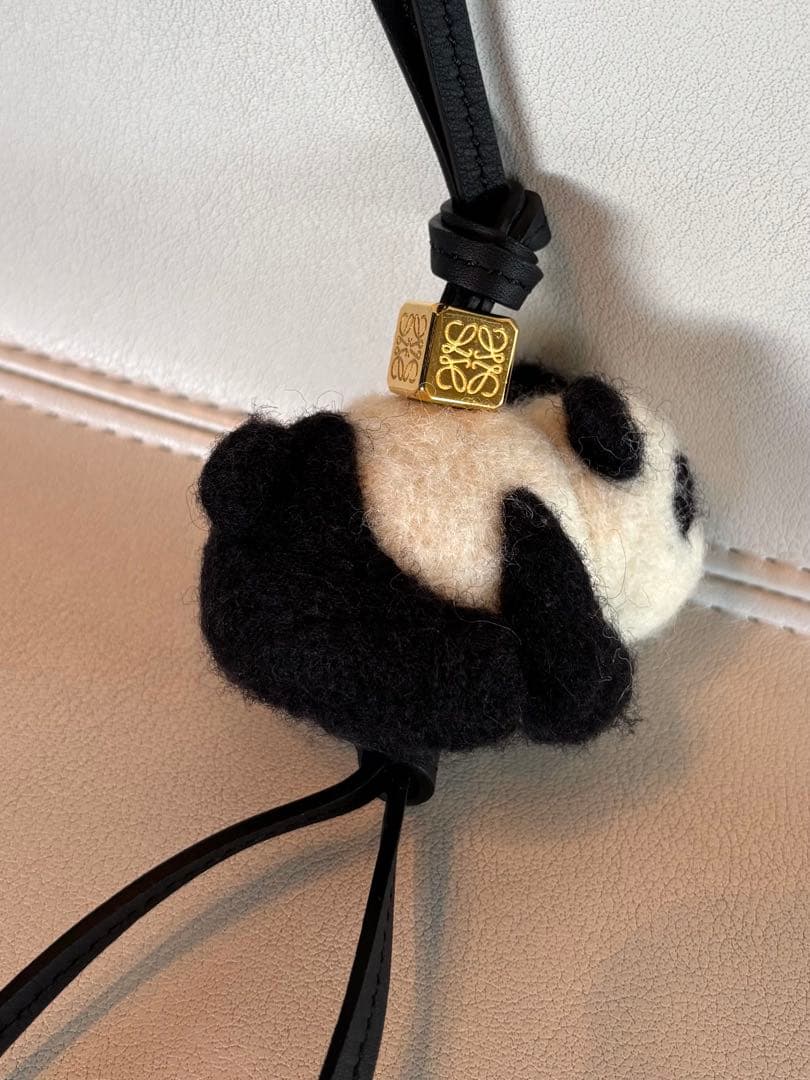 LOEWE バッグチャーム パンダ フェルト&カーフ