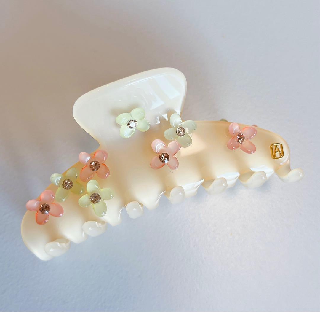 アレクサンドルドゥパリ　ヘアクリップ　フルーレット　ベージュ　花　ピンク　可愛い