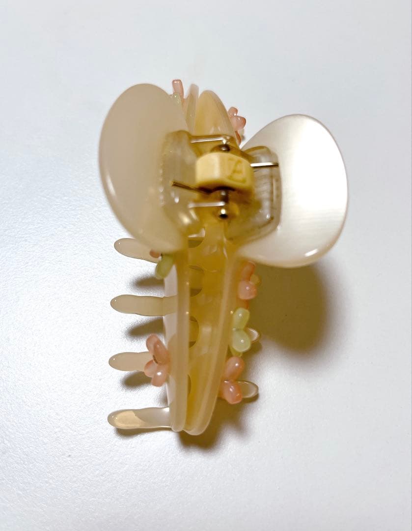 アレクサンドルドゥパリ　ヘアクリップ　フルーレット　ベージュ　花　ピンク　可愛い